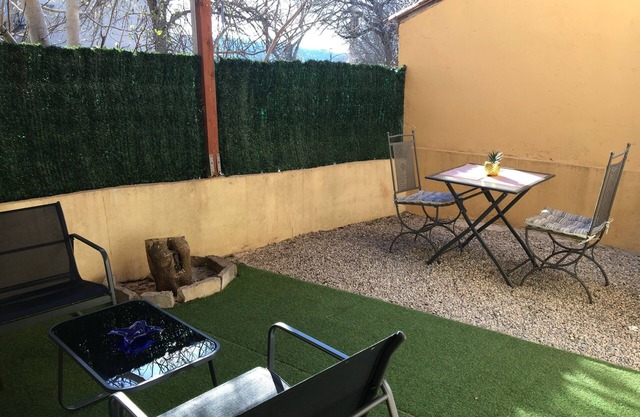 Appartement climatisé 2-4 personnes avec belle terrasse