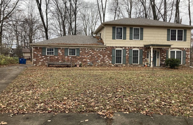 Quiet/Sunny/Central Carmel Home, Furnished, 1st floor dwelling, 2 mates are away