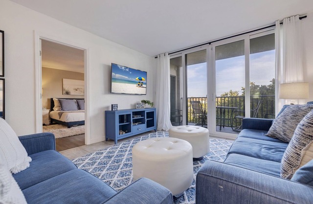 Quiet Waters 2 bed 2 bath remodeled sleep 6