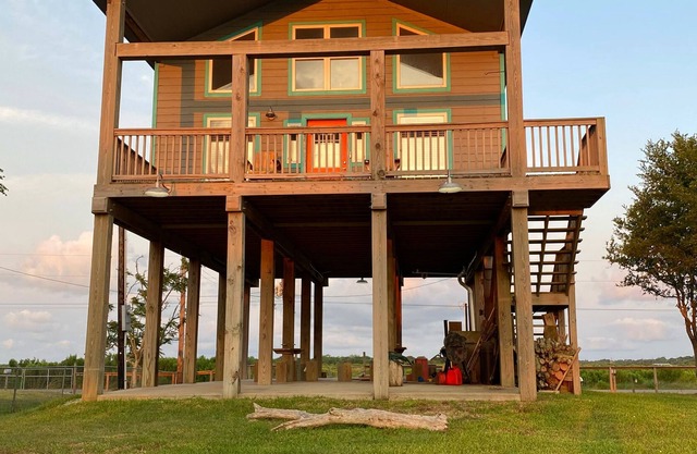 Quilted Canal Cabin - Fish, Play & Relax on the Canal