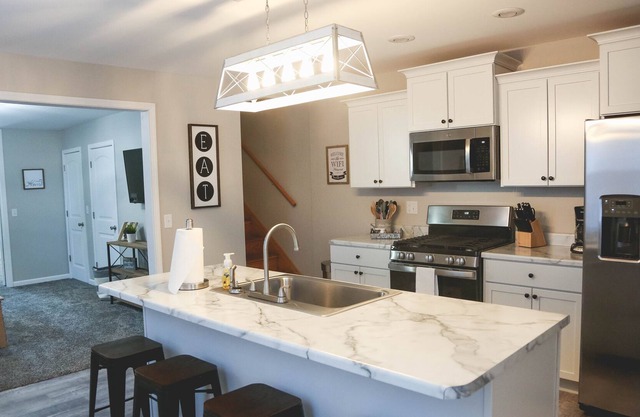 Quincy Quarters 2 - 2bdr, 2baths