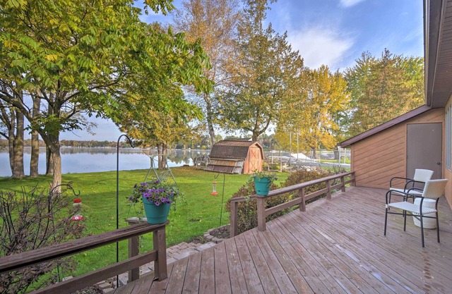 NOUVEAU! Charmante maison du lac George avec barbecue et foyer!