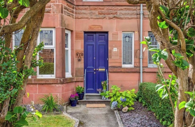 Quirky 3 Bedroom House in Strathbungo!