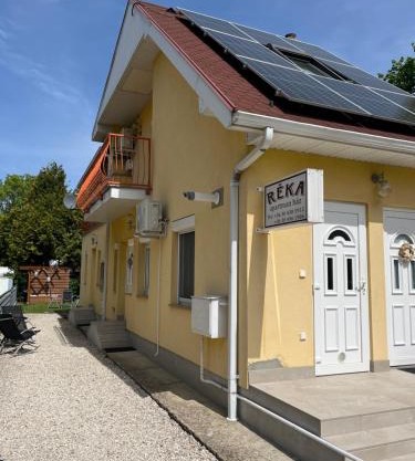 Réka Apartmanház
