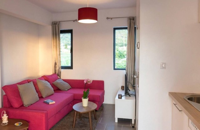 Bougainvilliers-Appartement-Confort-Salle de bain privée séparée-Vue sur Piscine