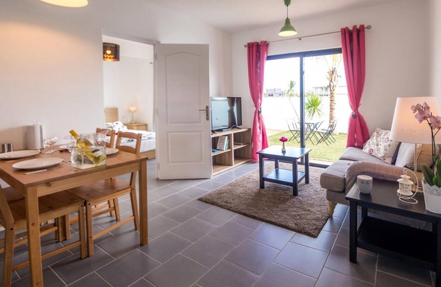 Frangipaniers-Appartement-Confort-Salle de bain privée séparée-Vue sur Piscine