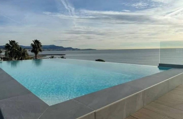 Résidence Pearl Beach - Piscine sur le toit