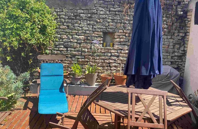 Authentique maison rétaise près de la plage