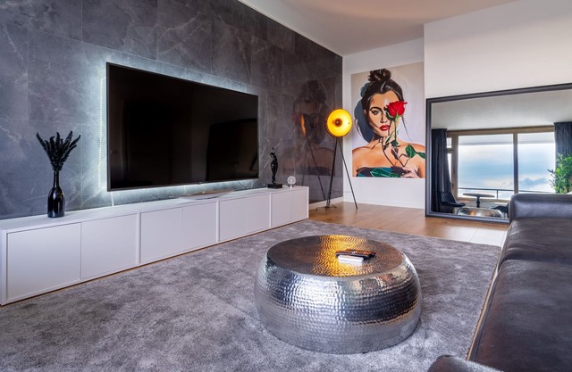 RüSuite XL | 2-room apartment | balcony | Netflix