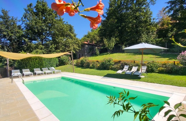Cottage en pierre romantique avec piscine privée fermée dans l'emplacement Riverside.