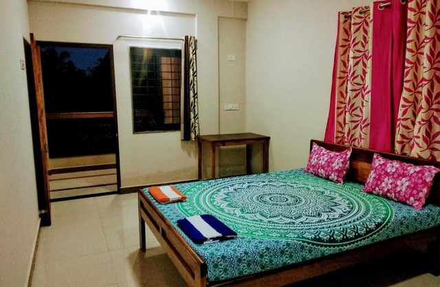 R N Guest House( Arambol Beach)