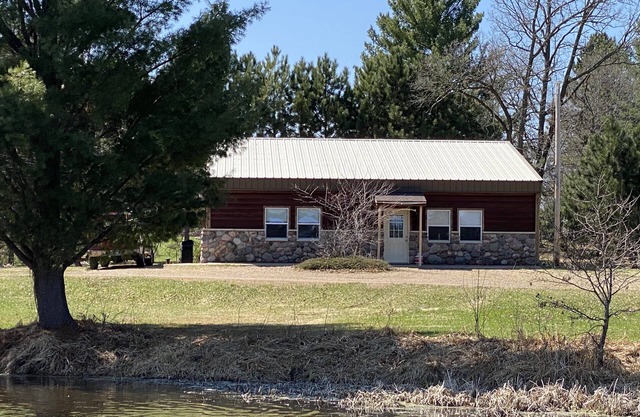 R&R sur le lac, la configuration en duplex permet à une ou plusieurs familles de rester