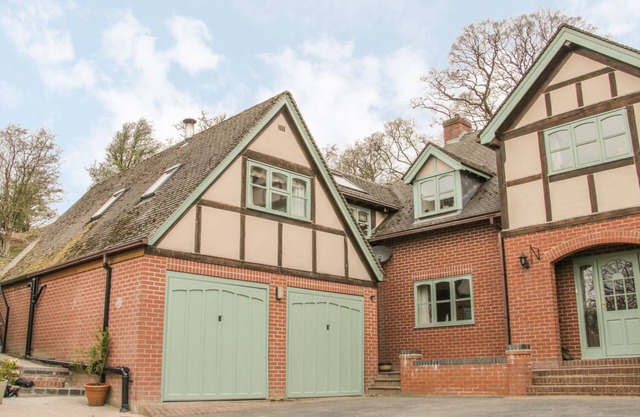 Ragleth Place Lodge, CHURCH STRETTON