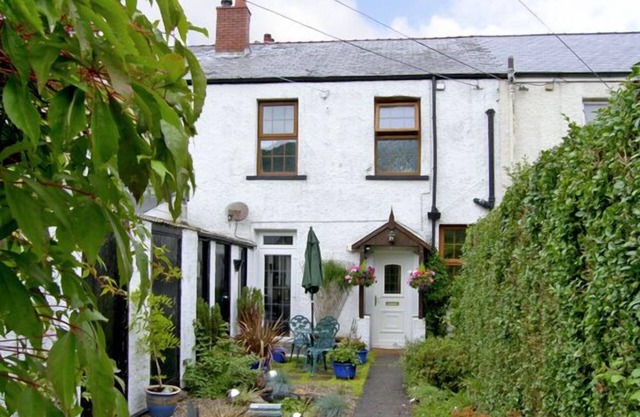 Railway Cottage, FAIRBOURNE