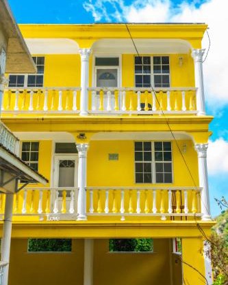 Rainbow Heights Apartment, Soufriere