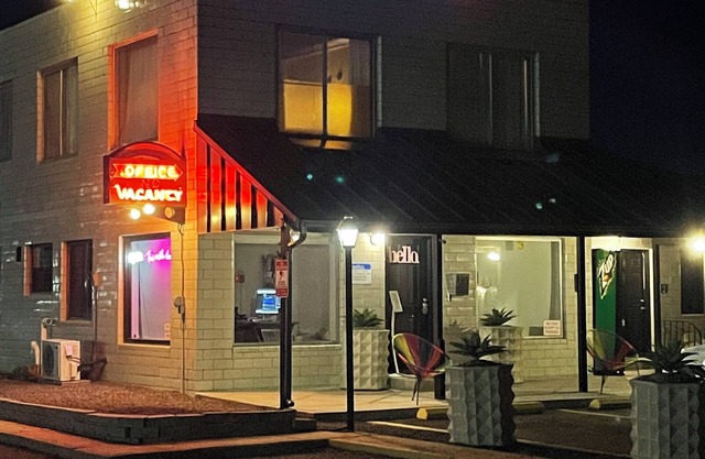 Rainbow Motel