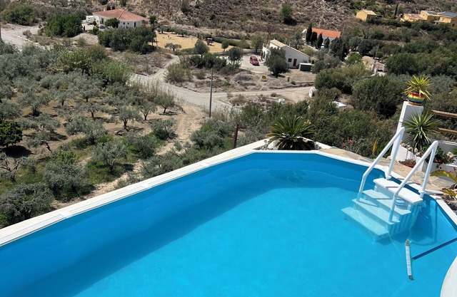 Modern apartment with pool & hot tub in Rambla de Oria