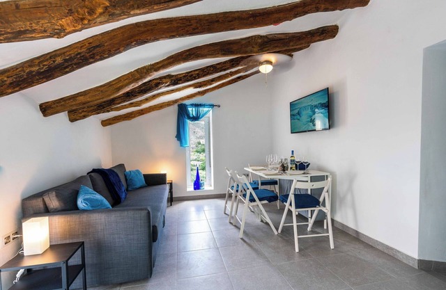 Spacious apartment in Oria with pool, hot tub & amazing views in Rambla de Oria