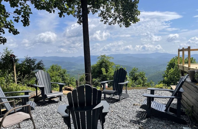 Mountain Top Gem near Lake Lure and Asheville, NC