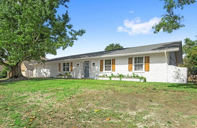 Ranch Home Gem 5BR Home Sleeps 12 with Game Room