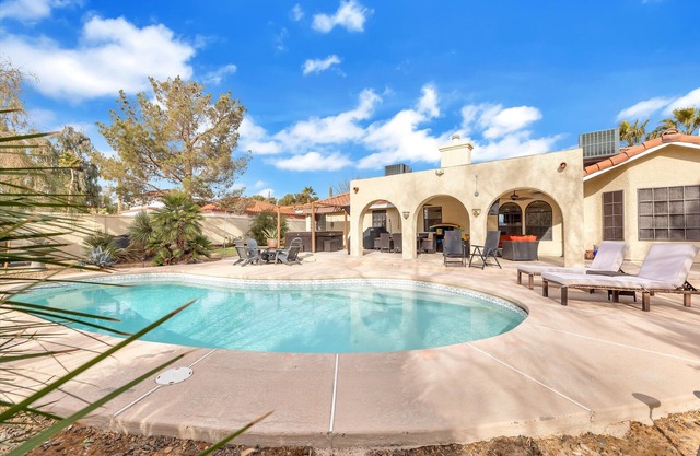 Ranch style villa with pool and spa