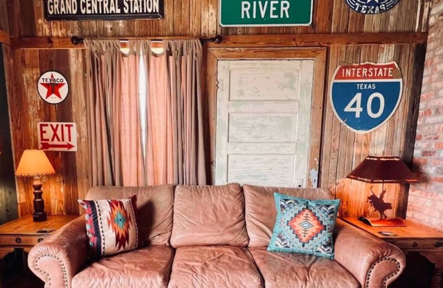 Rancho Vista Cabin - Frio - Garner - Sleeps 10