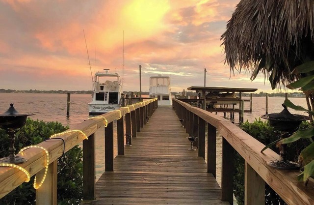 Très rare! Adorable Cottage sur Snead Island, Boat Dock & Beach 250 ft.