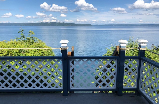 RARE FIND Historic Waterfront on Hood Canal, Olympic Nat’l Park, Amazing Wildlife