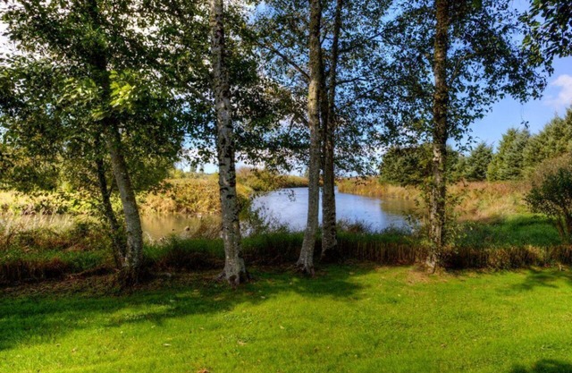 RARE FIND! TWO COMFY UNITS FOR 8, SAUNA, POOL