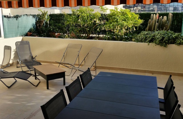 Les Jardins de Semerianis avec Piscine, Grande Terrasse, Parking, climatisation
