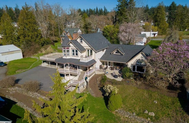 Rare Victorian & Modern Luxury Getaway+Water Views
