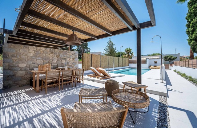 Rastoni Villas - Two Bedroom Villa, Sleeps 6