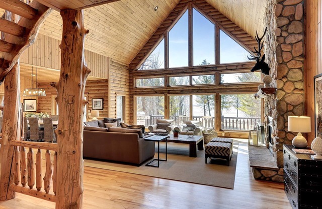 ÉVALUÉ UN DES TOP VRBO'S PAR MN MENSUEL MAGAZINE! DESIGNER INTÉRIEUR APPARTENANT