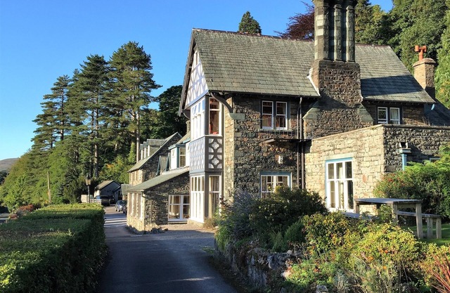 Ravenstone Manor