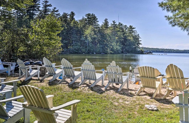 Raymond Retreat with 200 Feet of Private Beach!