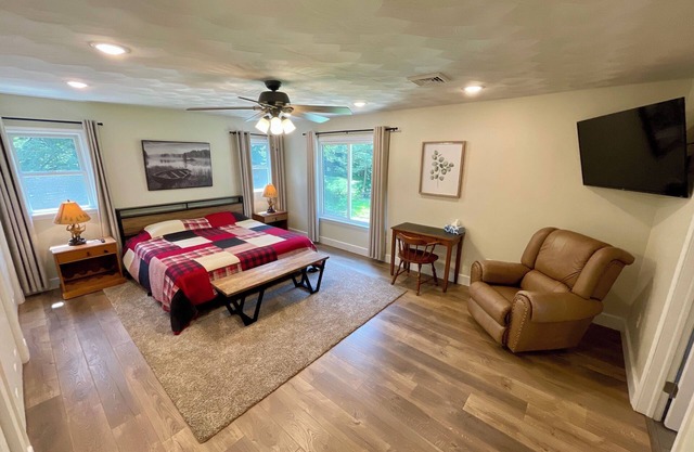 The Fox Den: Raystown Vacations ~ Linens incl ~ EZ Boat Parking~ Dogs welcome!