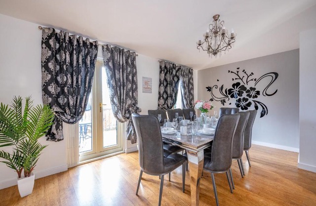 *RC27R* For your relaxed & Cosy stay + Parking