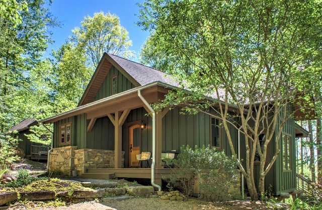 Reach Retreat Cabin in Balsam Mountain Preserve