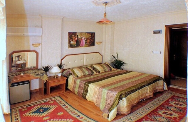 hôtel rebetika situé à secuk près d’éphèse (Triple Bed) 1