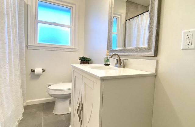 Recently Renovated near Downtown Anderson and Anderson University