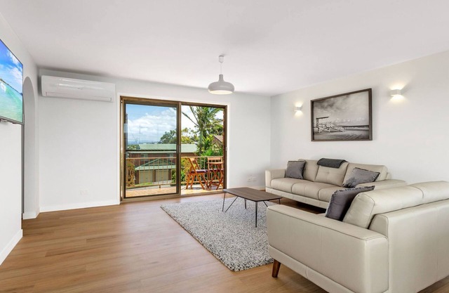 Recently renovated two storey getaway just up the hill from One Mile Beach