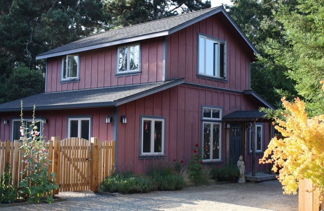Red Barn Retreat - Cottage romantique et paisible près du sentier de randonnée populaire