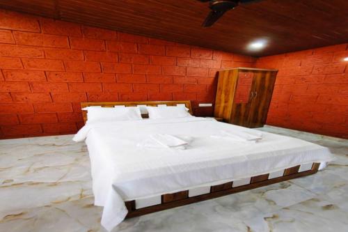 Red Brick Resort