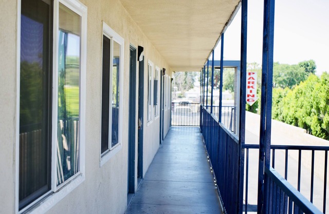 Red Carpet Motel