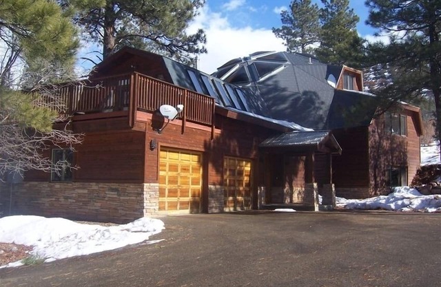 Maison d'hôtes Red Cliff. Retraite familiale, ski ou entreprise
