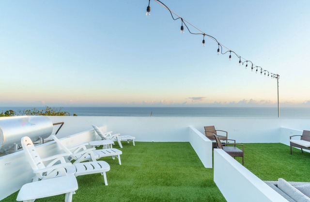 Red Flamboyan Guesthouse