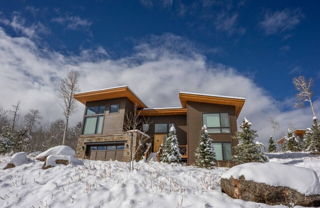 Red Fox Lodge - Mountain Modern Luxury Rental