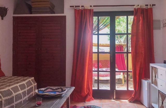 Rouge, idyllique Apt. + Hamac + Transats, Zone de Pushbike, Plage, Marché Hippie