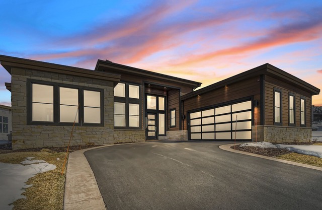 Red Ledges Luxury Retreat, 90 Day Min Stay, Golf Privileges, DV Ski Shuttle