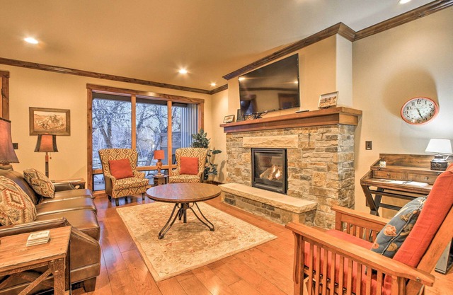 Red Lodge Townhome avec bain à remous privé et vues sur la montagne!